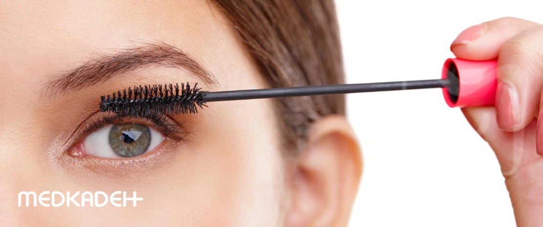 علت های چسبیدن مژه ها هنگام استفاده از ریمل