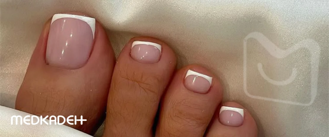 ناخن پا فرنچ